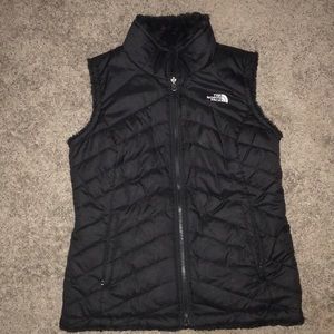 Northface Black Vest like new